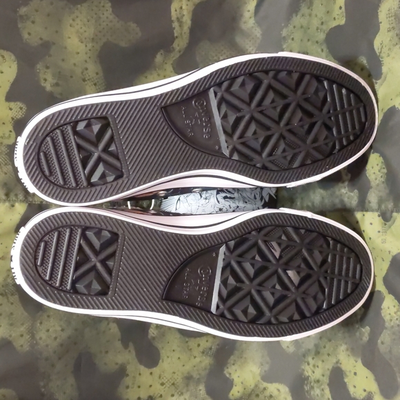 NWT Wonder Woman Converse Chuck Taylor All Star - Picture 10 of 11